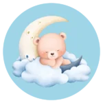 De ronde muurcirkel sticker met een slapende baby beer op wolken en een maan en een blauwe achtergrond koop je op muurteksten.nl