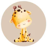 De ronde muurcirkel sticker met een baby giraffe met een beige achtergrond koop je op muurteksten.nl